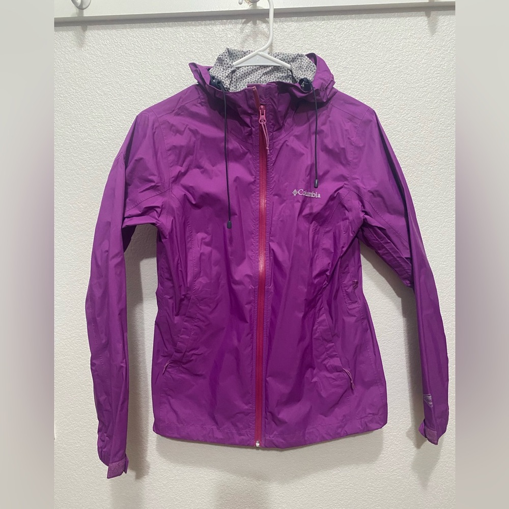 Columbia rain jacket. Purple. Size small